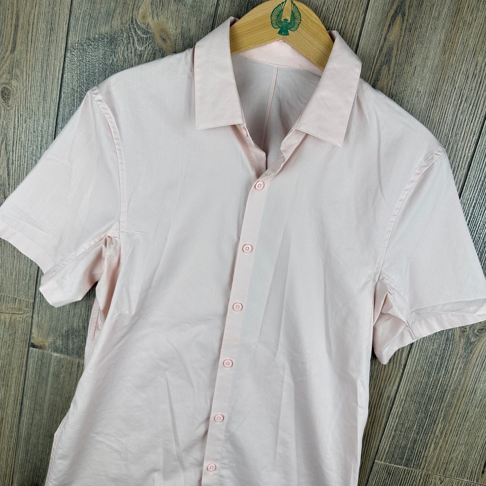 Lululemon Commission Mens Short Sleeve Button Down Shirt Pink Classic Fit Small